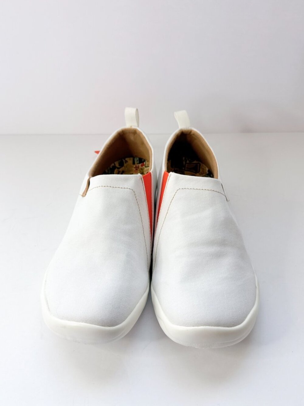 Women’s Size 9.5 UIN White Toledo Canvas Slip-On Shoes Art Travel Comfort Flats